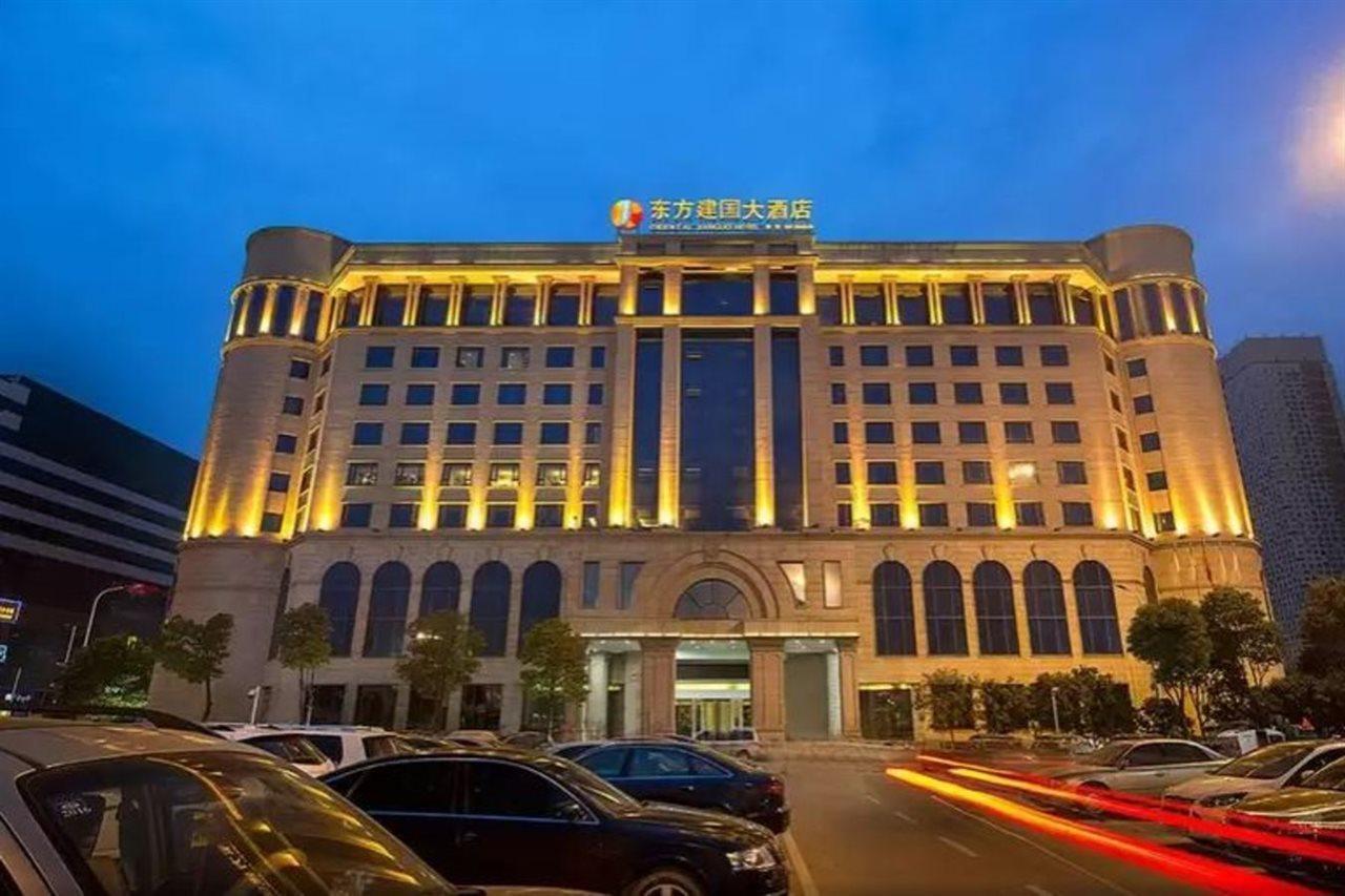 Wuhan Oriental Jianguo Hotel Exterior foto