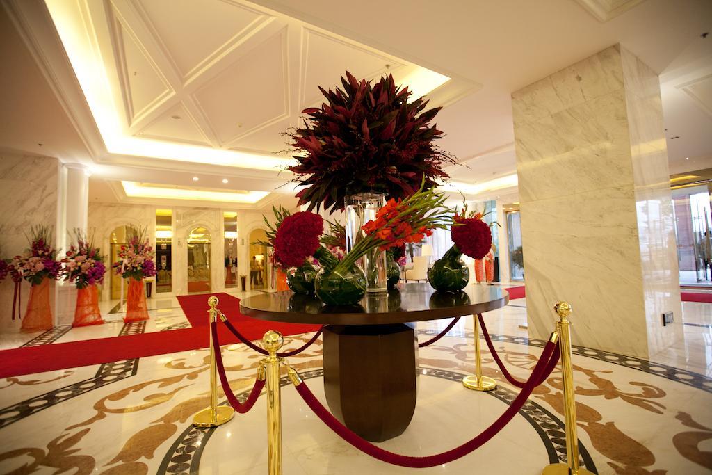 Wuhan Oriental Jianguo Hotel Exterior foto